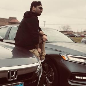 Meet your Posher, Akshay